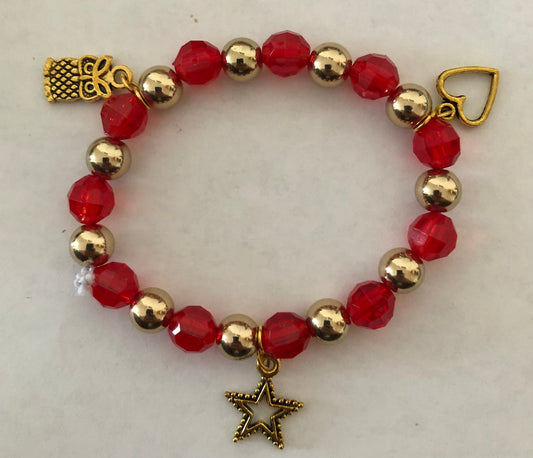 Valentines Day Jewelry set | Beaded bracelet with charms and a pair of heart-shaped earrings
