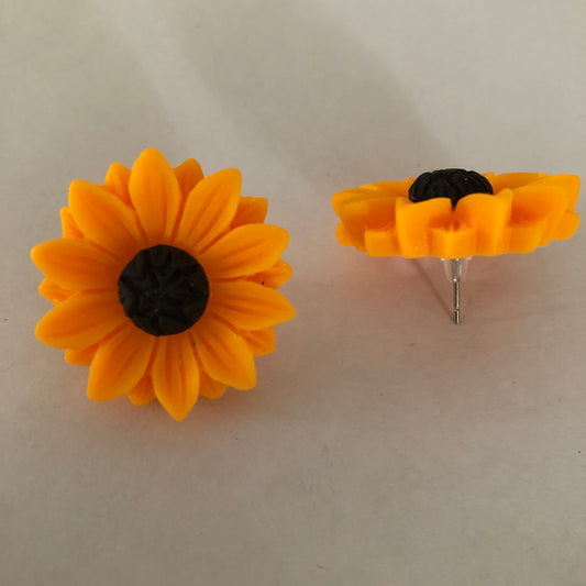 Sunflower stud earrings