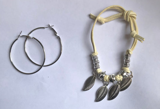 Jewelry set | Bracelet with feather charms and a pair of hoops