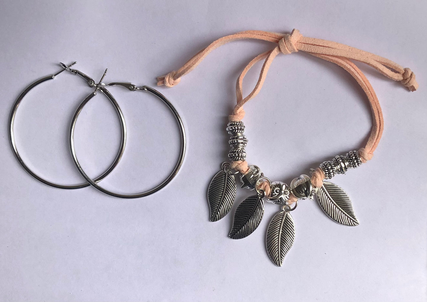 Jewelry set | Bracelet with feather charms and a pair of hoops
